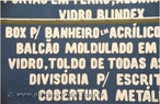 Imagem de uma placa que contm erro ortogrfico. A imagem pode ser utilizada para exemplificar o gnero placa, bem como para discutir o letramento e o uso da norma padro da lngua portuguesa. <br/><br/> Palavras-chave: Placa. Norma padro. Ortografia. Letramento.